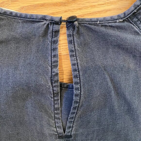 Madewell | Denim Chambray Shirred Swing Shirt in Lunar Wash Distressed Black - Picture 7 of 7